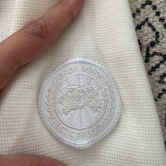 Canada Goose Windbridge Jacket in White - Picture 2 of 10